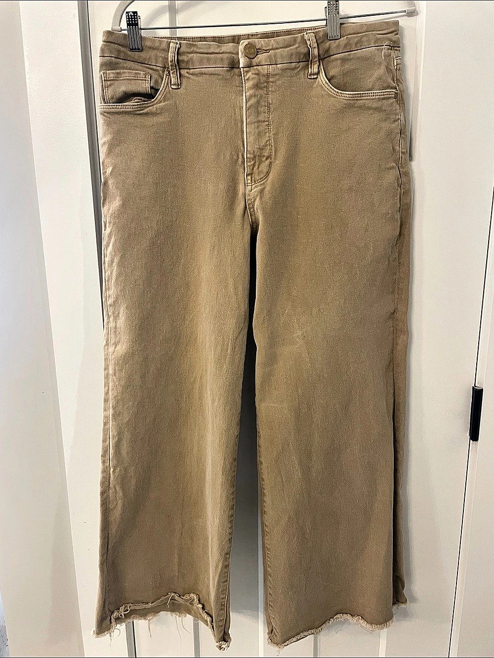 Kut from the Kloth Meg Fab Ab Wide Leg Raw Hem Wide Leg Jeans Waist 10